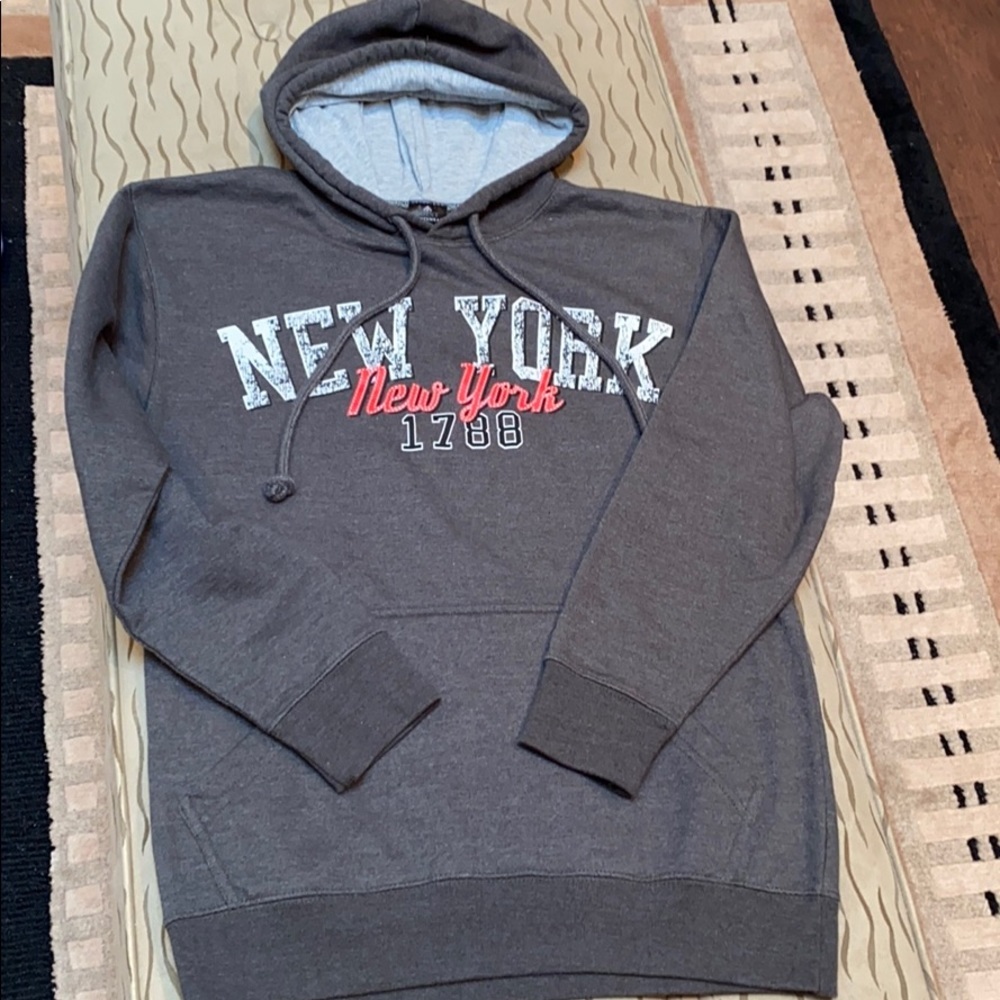 Unisex New York City Hoodie.​